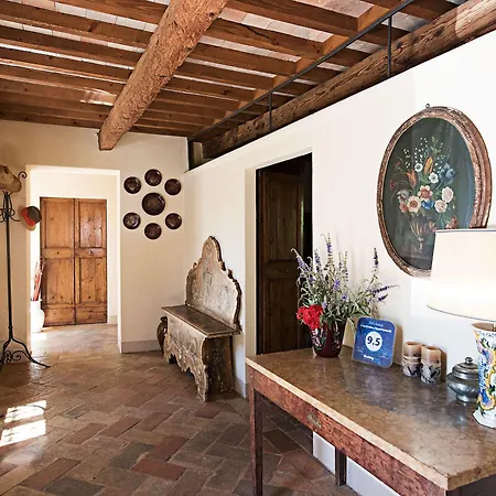 לינה וארוחת בוקר Casa Ezelina 3*