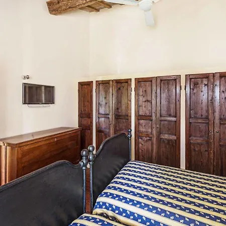 Casa Ezelina 3* פסארו